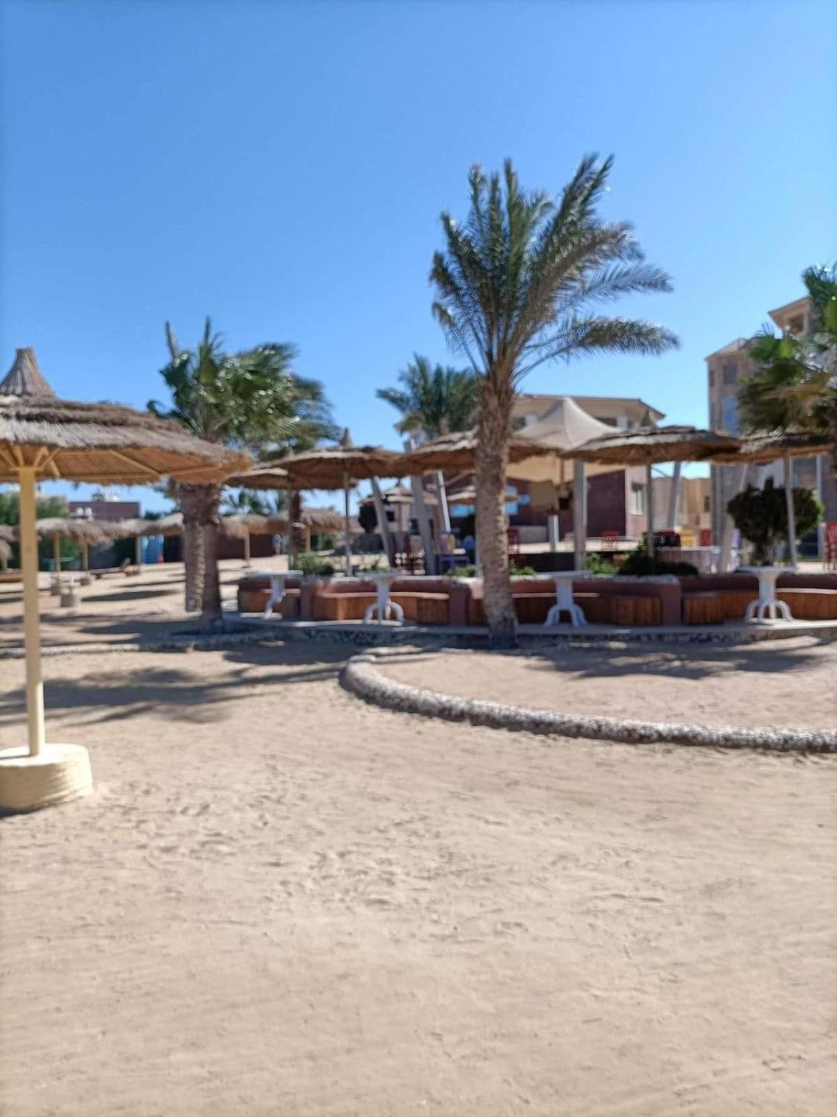 Tony'S Privy Beds By Red Sea Apartment Hurghada Exterior photo